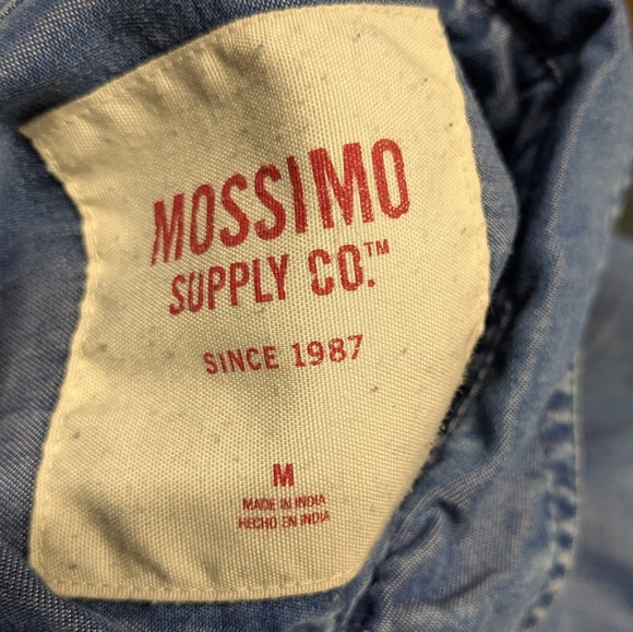 Women's Mossimo Supply Co Button Down Shirt - Picture 3 of 3